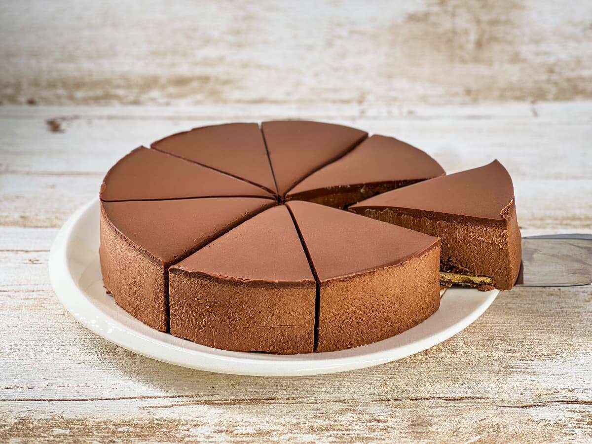 Chocolate Truffle Mousse Cake Small