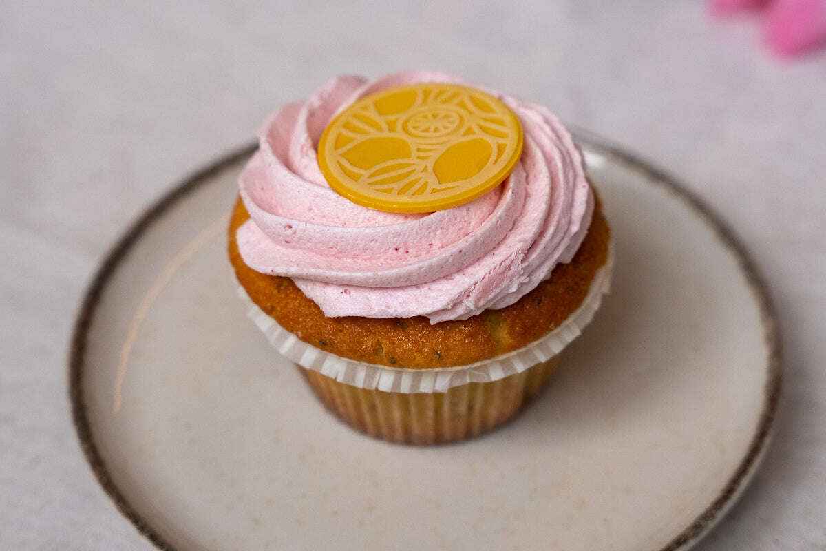 Lemon Poppy Seed Cupcake