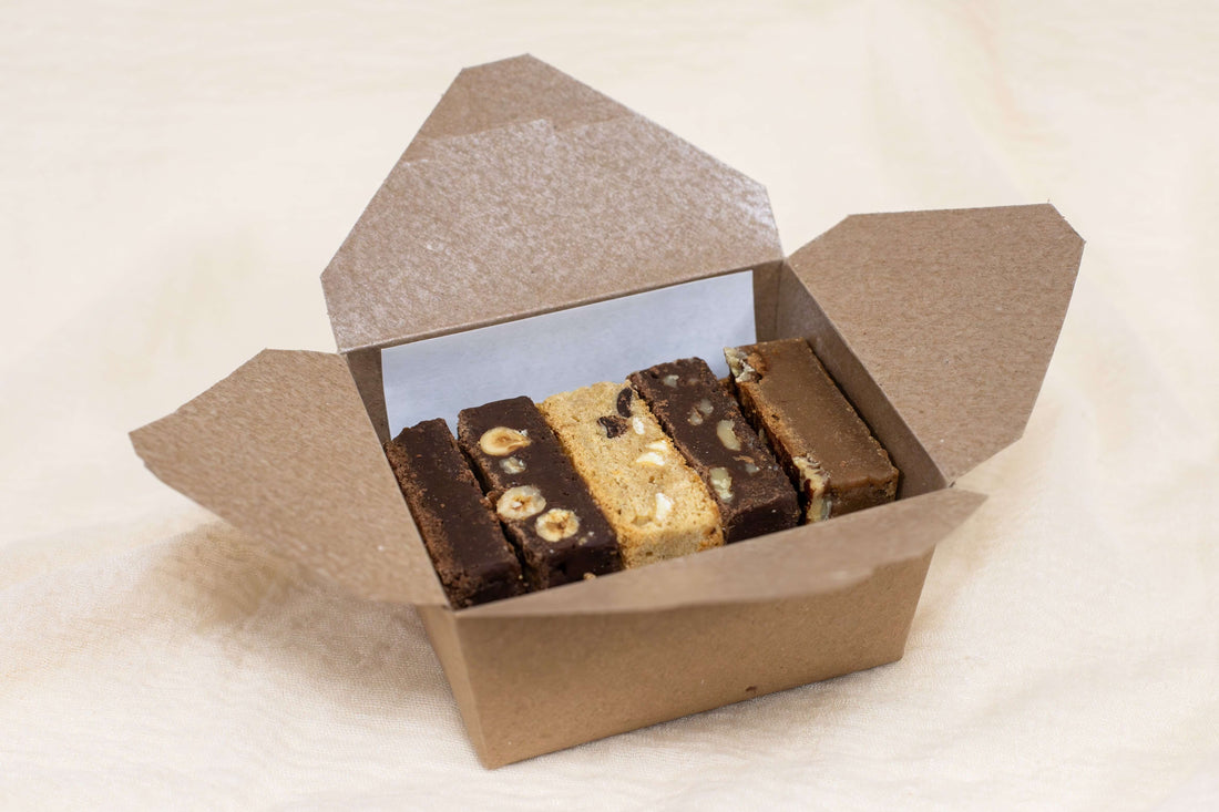 Koekela Assortment Box With Brownies And Blondies